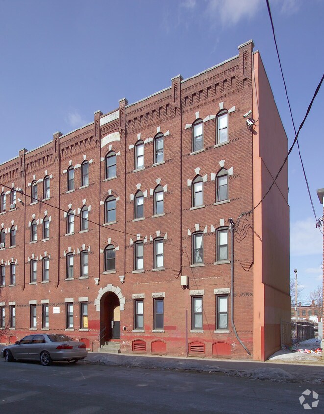 Building Photo - Sainte Marie