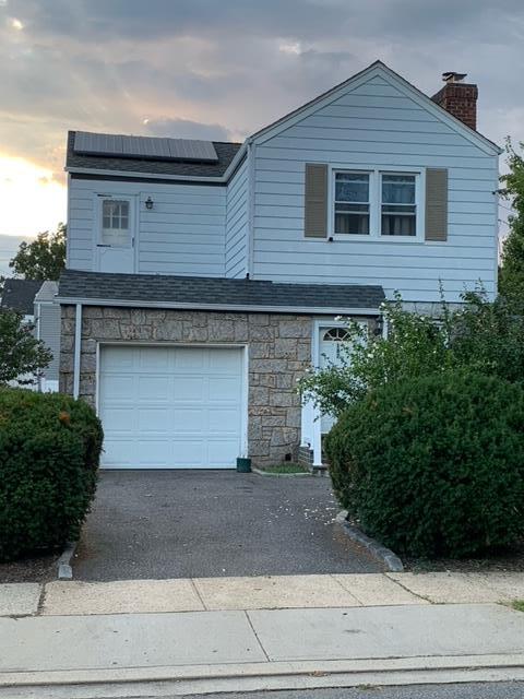 Primary Photo - 187 Perry St