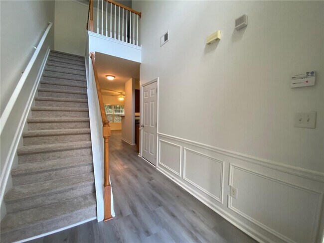 Building Photo - 397 Creek Manor Way