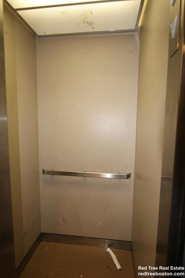 Photo - 1160 Commonwealth Ave Apartment