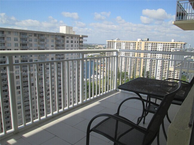 Foto del edificio - 251 174th St