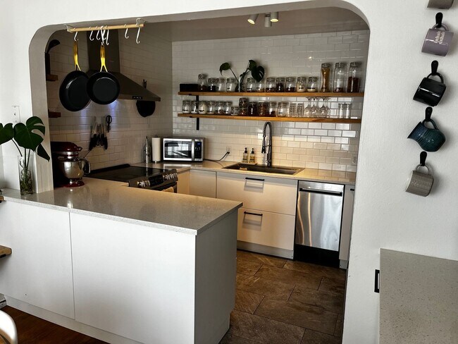 Foto del edificio - Beautiful 3 Bedroom Home in Lakewood!