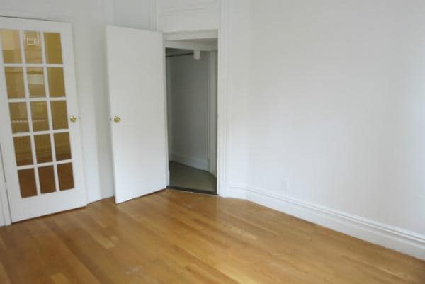 Building Photo - 437 W 36th St