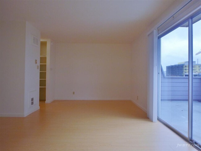 Building Photo - 1175 Ellis St