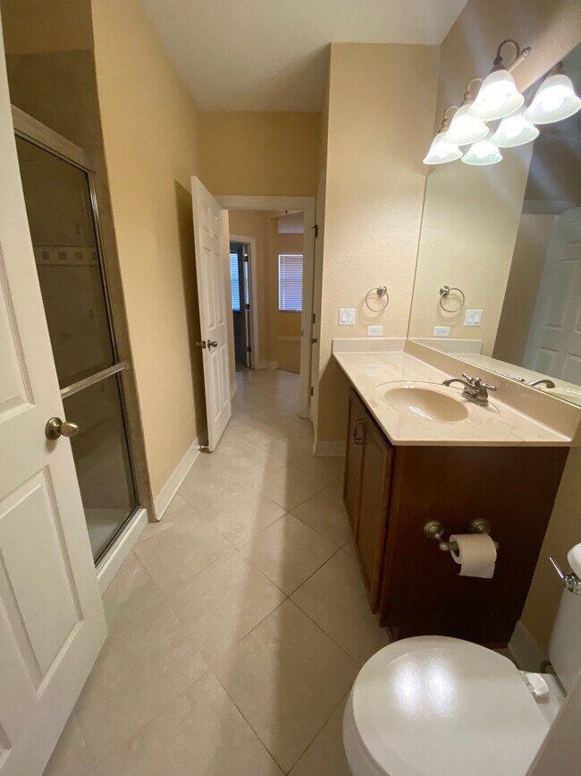 Foto del edificio - 25748 Deep Creek Blvd