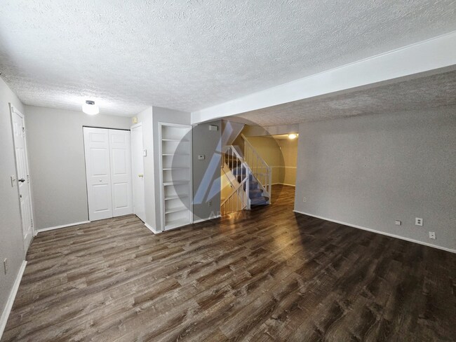 Foto del edificio - 8834 Long Beach Cir