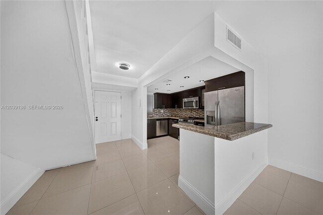 Foto del edificio - 9351 Fontainebleau Blvd