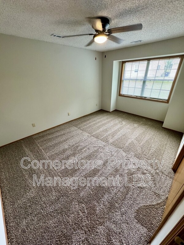 Building Photo - 3806 Pinnacle Cir