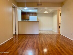 Building Photo - 1720 E Thunderbird Rd