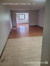 Building Photo - 7858 Highland Scenic Dr