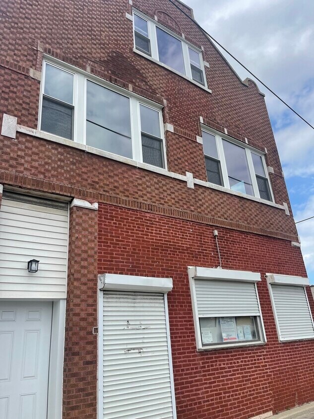 Primary Photo - 3214 W 47th st St