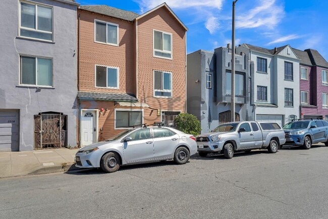 Building Photo - Unit 2466