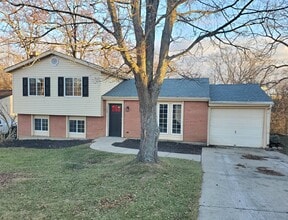 Building Photo - 130 Merlin Pl