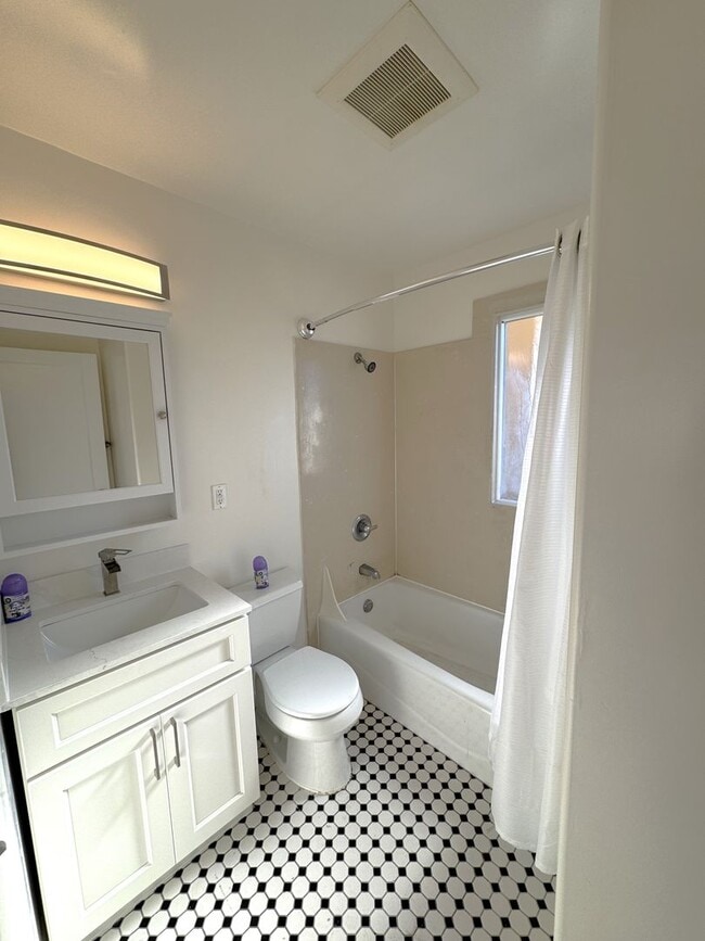Building Photo - 12448 San Pablo Ave