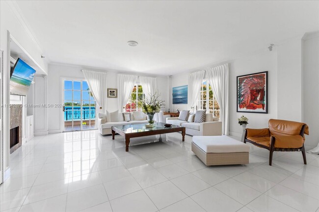 Foto del edificio - 2134 Fisher Island Dr