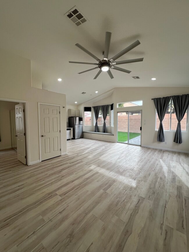 Foto del edificio - 2493 W Richmar Ave