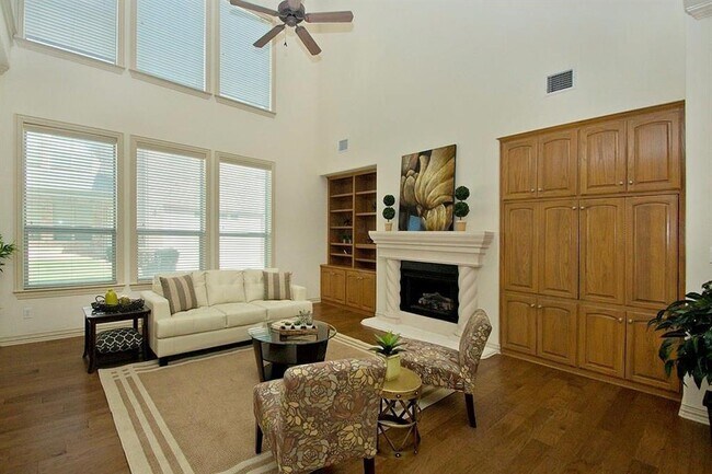 Foto del edificio - 6393 Burnham St