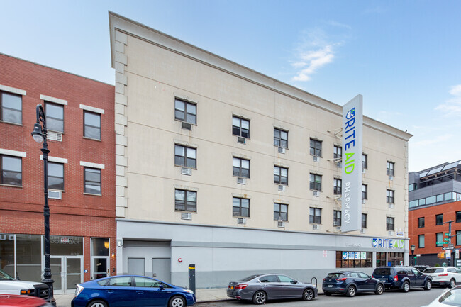 Foto del edificio - 318-326 Warren St
