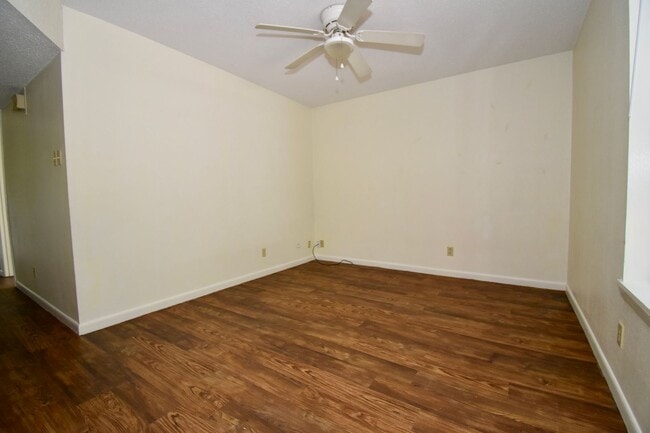 Foto del edificio - Saratoga Street Duplex