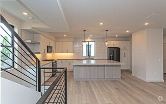 Building Photo - 318 Hemlock Ave