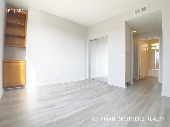 Building Photo - 7395 W Manchester Ave