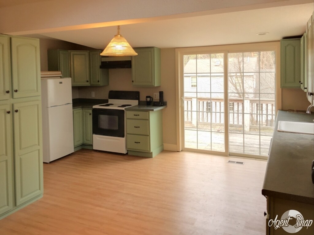 13 Hemlock Rd, Groton, MA 01450 House Rental in Groton, MA