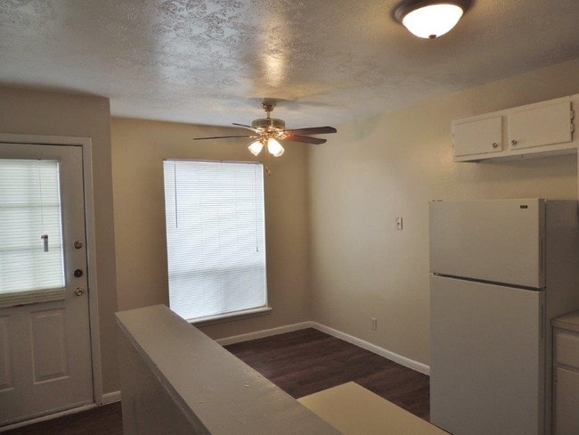 Building Photo - 810 San Pedro Dr