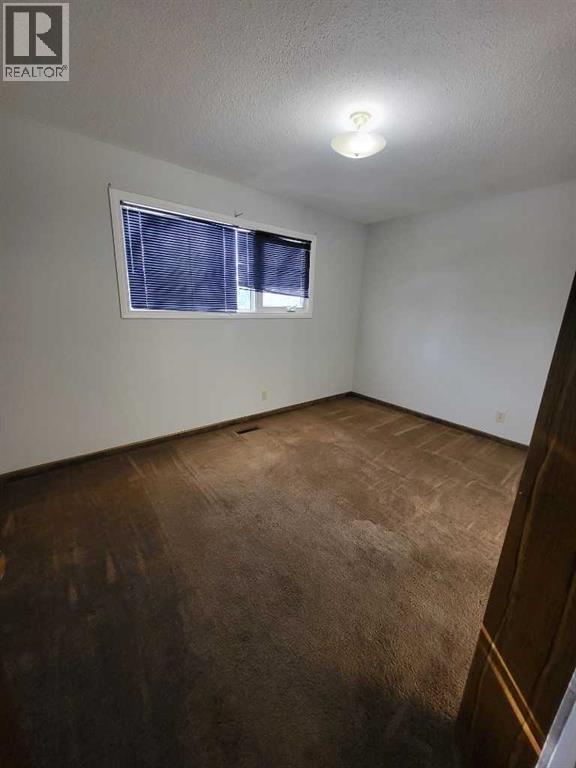 Photo du bâtiment - 1714 St Andrew Rd N