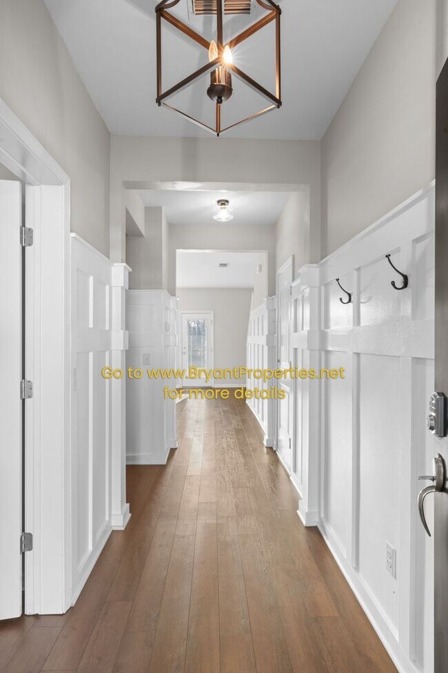 Foto del edificio - 1801 Stonewater Dr