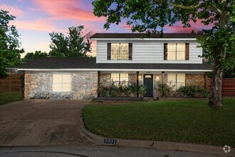 Building Photo - 3001 Maplelawn Cir