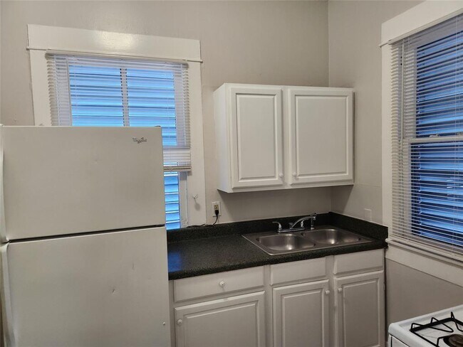 Foto del edificio - 1601 40th St