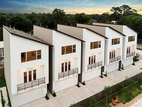 Building Photo - 864 Wakefield Dr