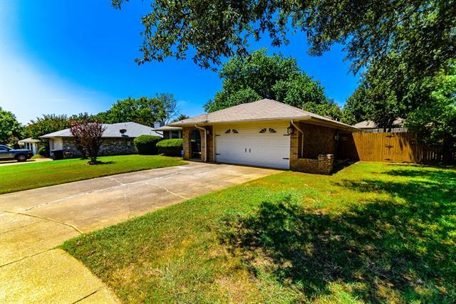 Foto del edificio - 2513 Poppy Ln