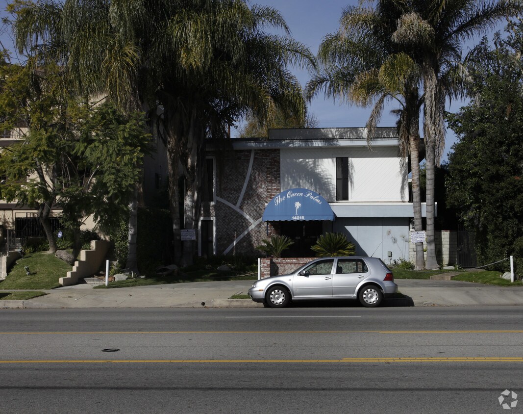 Foto del edificio - 14215 Burbank Blvd