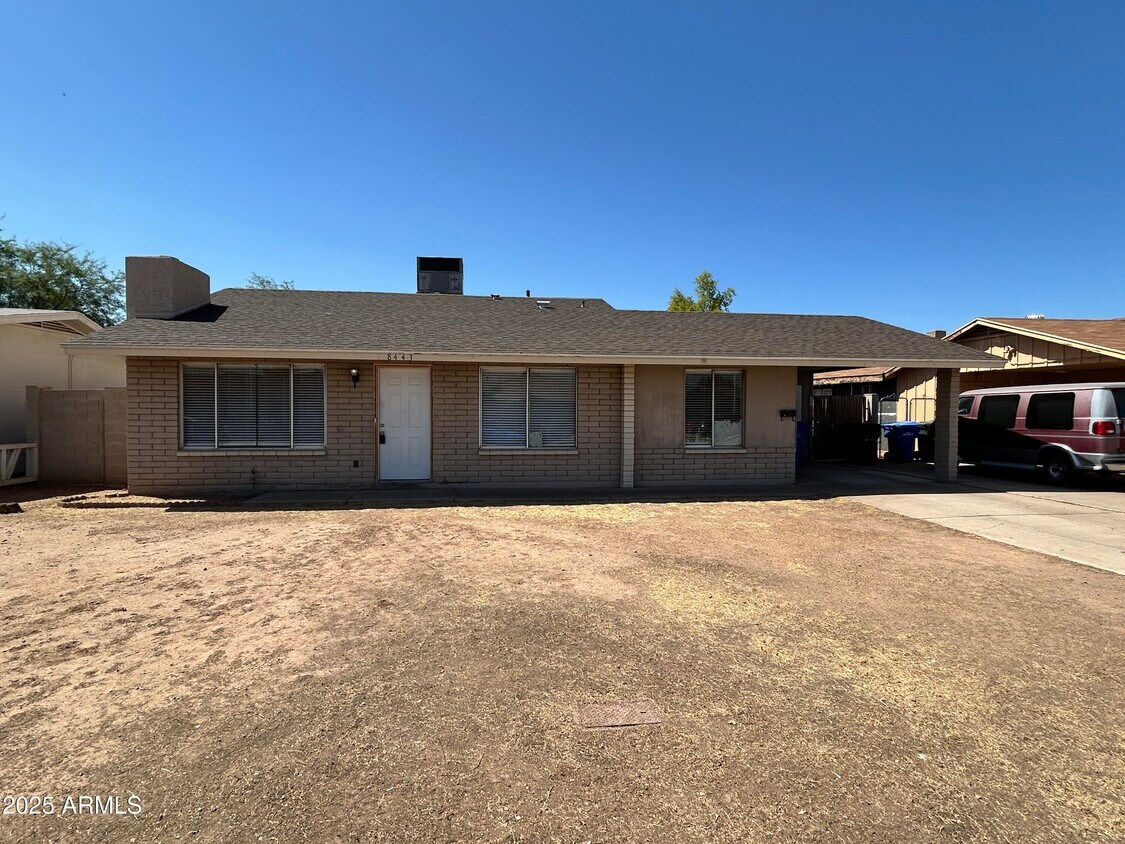 Foto principal - 8443 W Glenrosa Ave