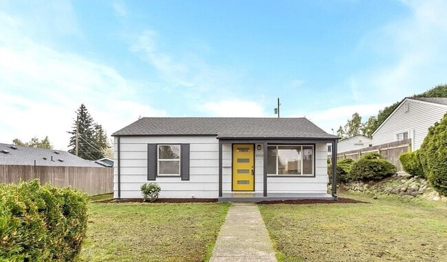 Building Photo - 4906 N 30th St