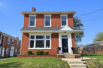 Building Photo - 107 S Broad St