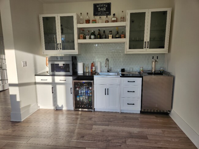 Foto del edificio - 11735 Jensen Ct