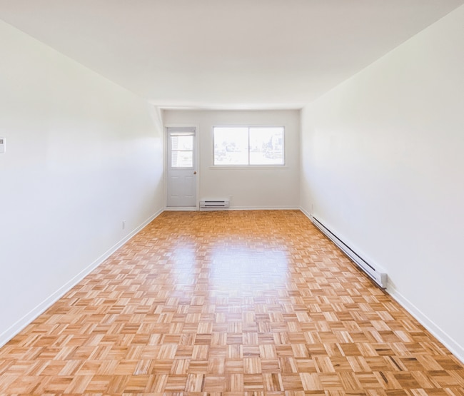 Building Photo - Torbay Road Apartments