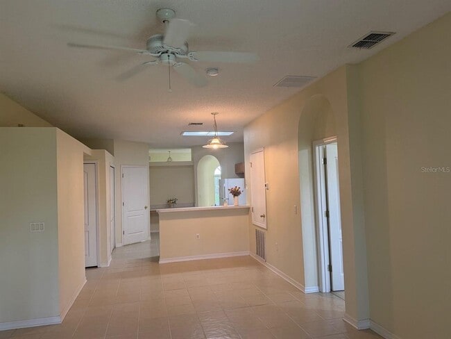 Building Photo - 10130 Shadow Creek Dr