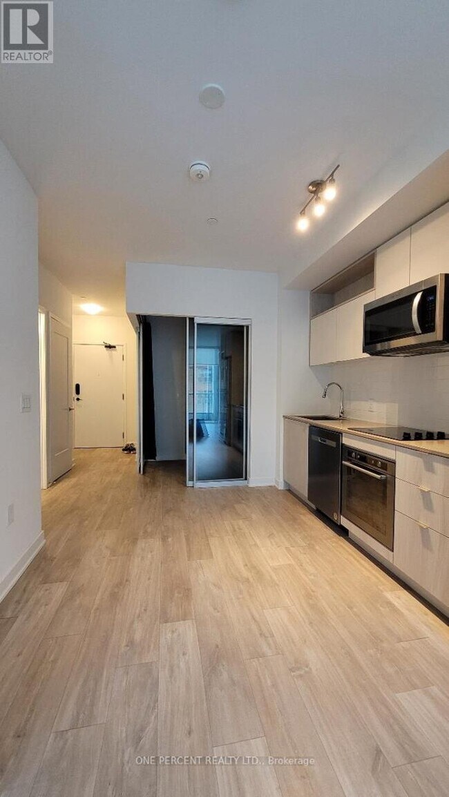 Photo du bâtiment - 471-121 LOWER SHERBOURNE St