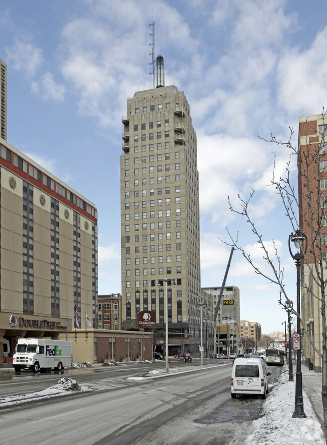 Building Photo - The Wisconsin Tower