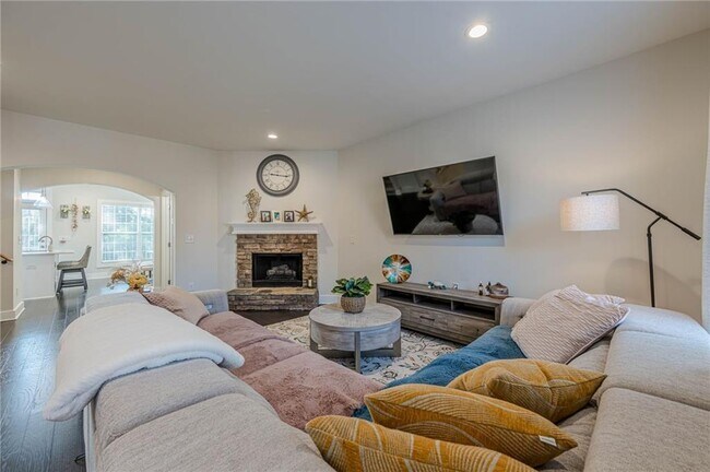 Foto del edificio - 6079 Joybrook Rd