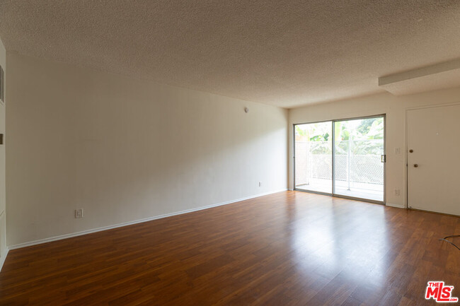 Foto del edificio - 844 6th St
