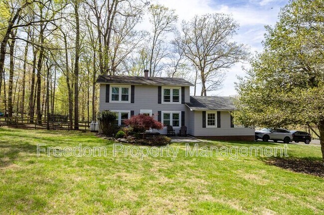 Building Photo - 6197 Edwards Dr