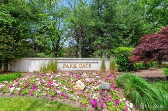 Building Photo - 1 Carriage Pl