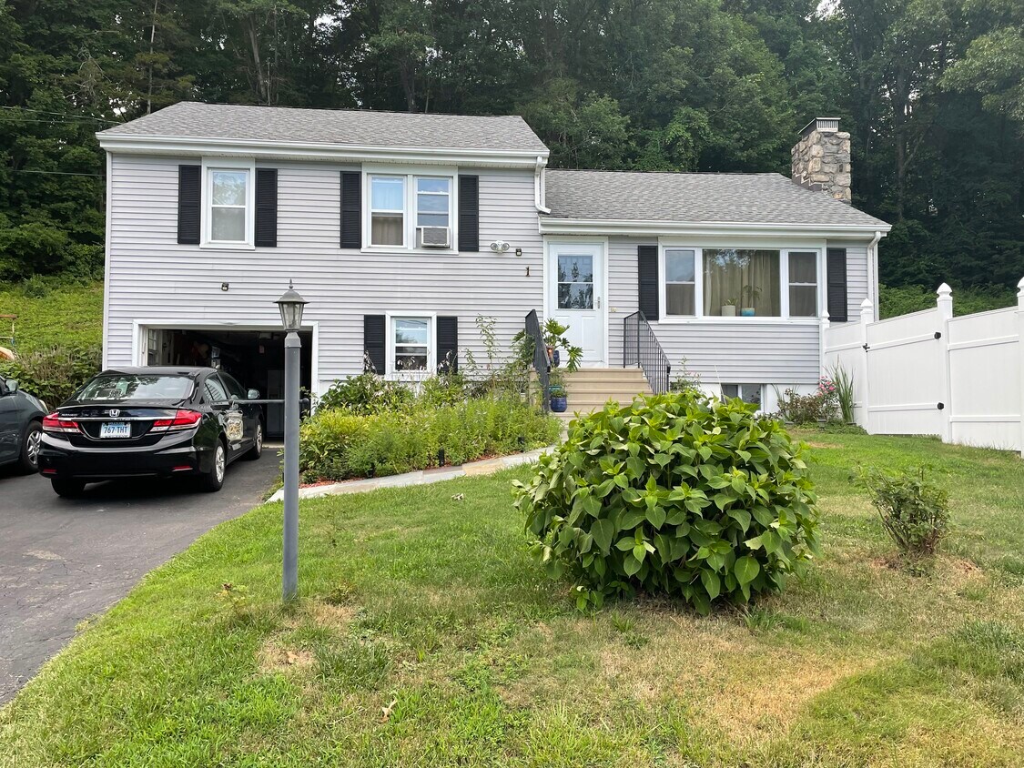 1 Hausmann Rd, Danbury, CT 06811 House Rental in Danbury, CT