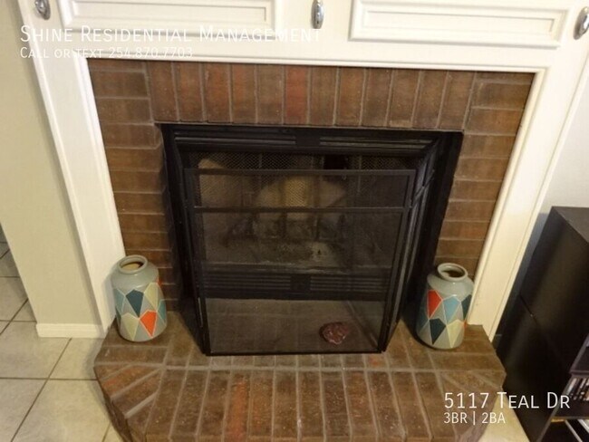 Foto del edificio - 5117 Teal Dr