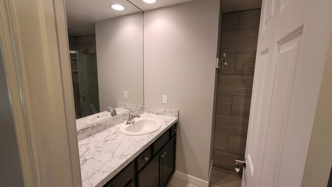 Foto del edificio - 1441 Bellview St