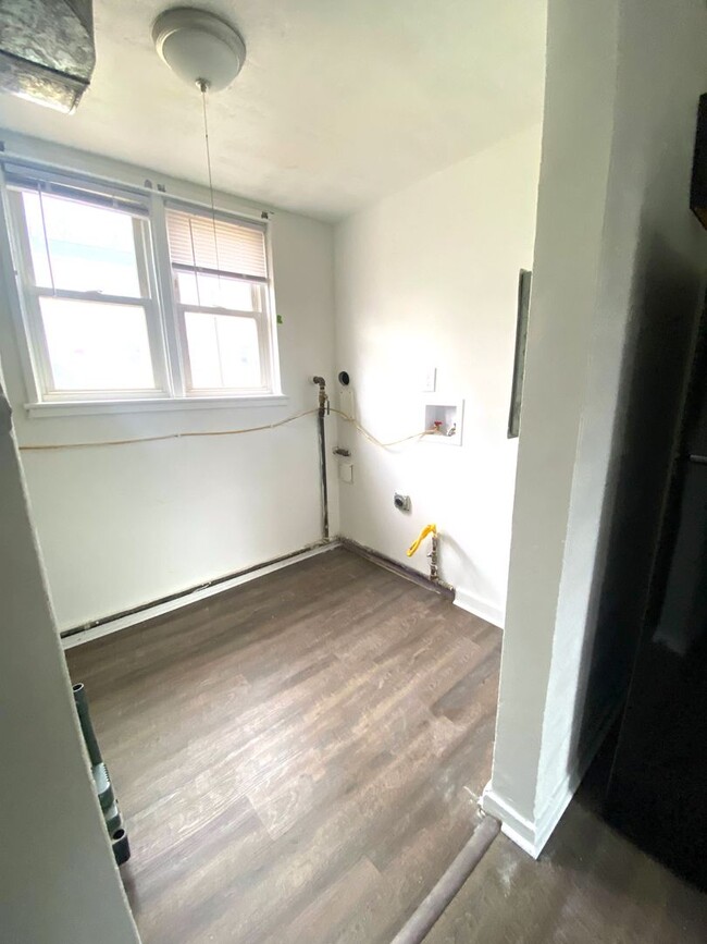 Foto del edificio - Renovated Split Level Townhome!